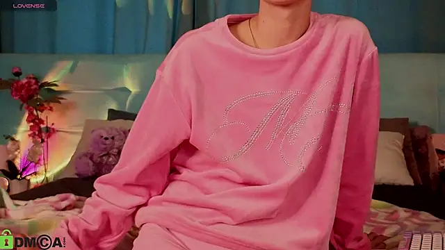 aurora_bennet (F young) - suck finger