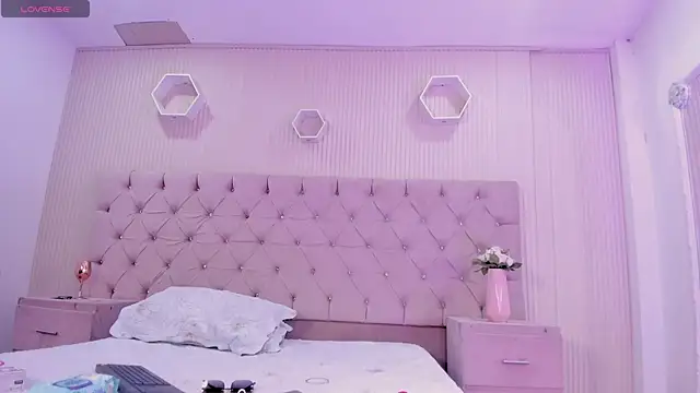 deboracopper_ - DeboraCopper_'s free webcam - UK Sex Cams