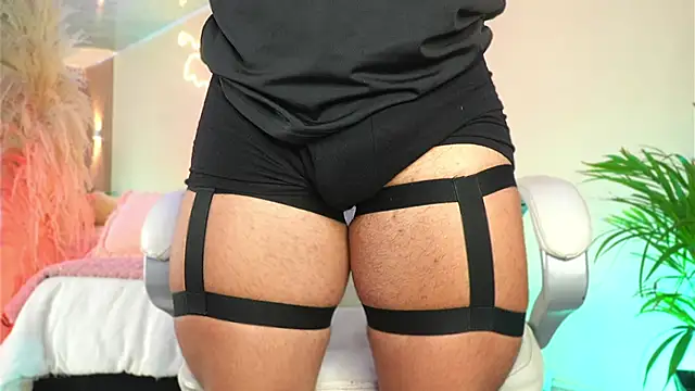 matiaskorn - MatiasKorn's free webcam - UK Sex Cams