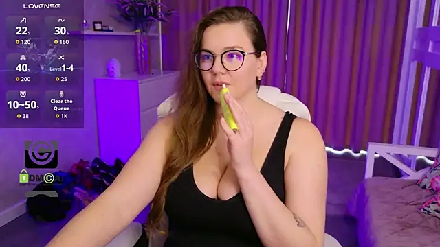 kellykleine - KellyKleine's free webcam - UK Sex Cams