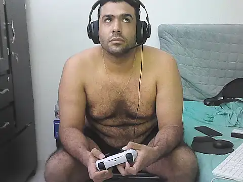 AlphaLatinoBear webcam