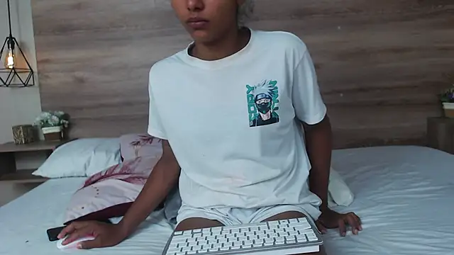 Lili_Lavander webcam