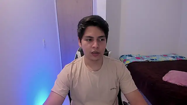 asta_yunoxxx - Asta_YunoXXX's free webcam - UK Sex Cams