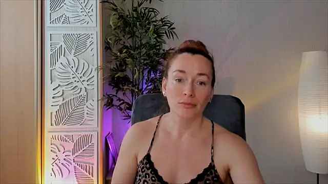 rebeccamartinez (F milf) - I don't give a f..ck about it 😂