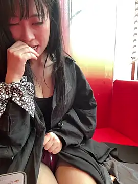 美女yourkeer在线直播