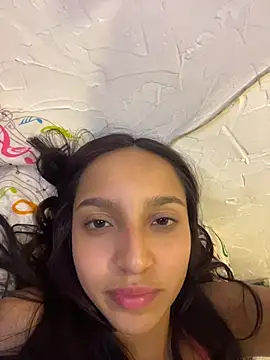 Webcam Model (Eve_Ritz)  is live.Free join now!