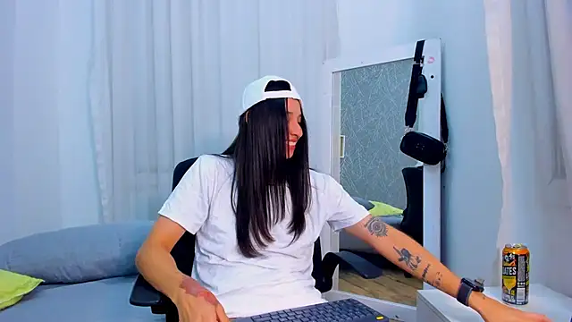 ViictoriiaSaenz webcam