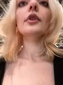 aka_blonde (F young) - Anal plug