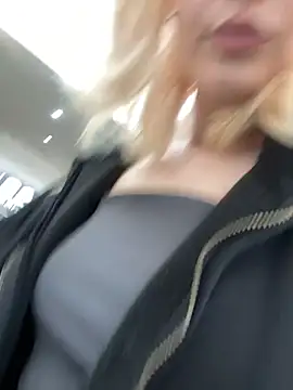 aka_Blonde webcam