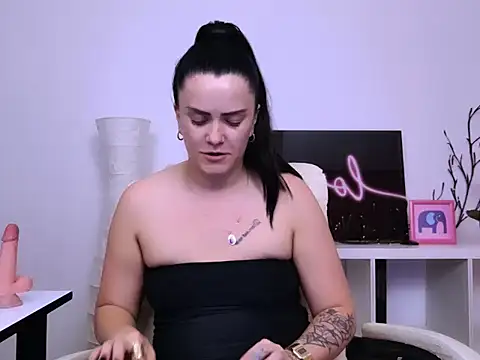 NicolSparkleX webcam