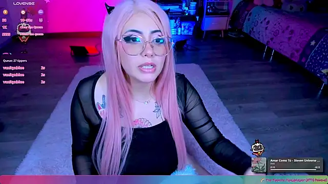 AlyssaRomanova webcam