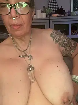 dieseldame1313 webcam