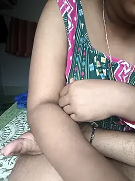 Deborbhavi222 webcam