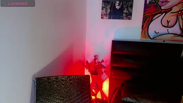 Tiffany_Velanyer__ webcam