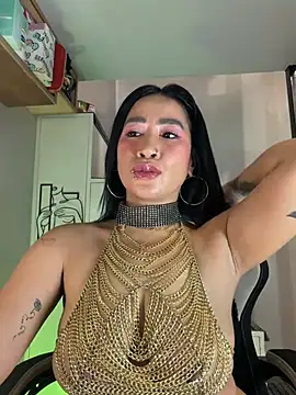 AsianMilfSheryl webcam