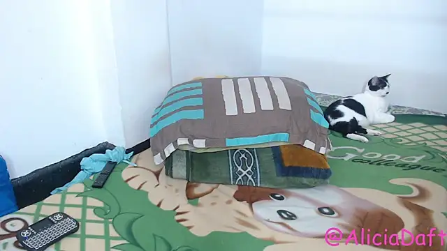 smoke_trip_alicia (T young) - twerk