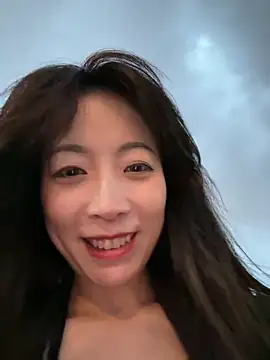 美女yourkeer在线直播