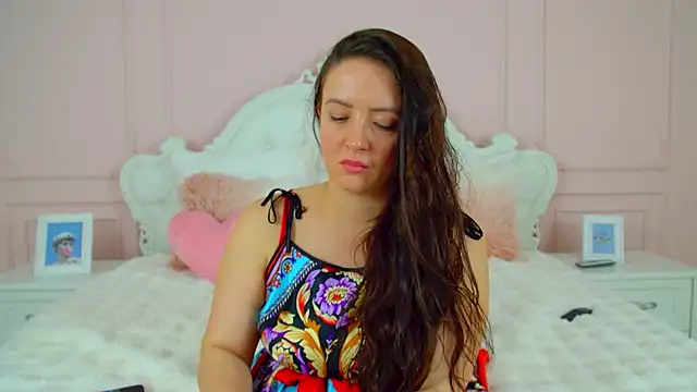 ElinaBellucci webcam