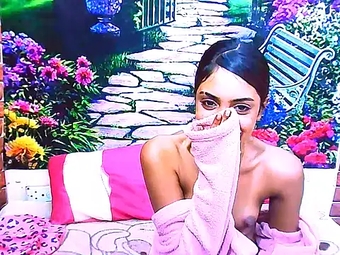 IndianPretty14u2Luv webcam