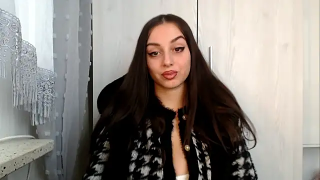 courtneyPerfect webcam