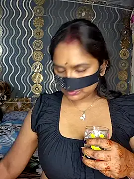 sweet-maddlina (F young) - Dildo pussy🌹😝😝🤪