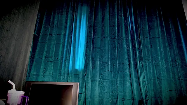 Bellydevilmilky webcam