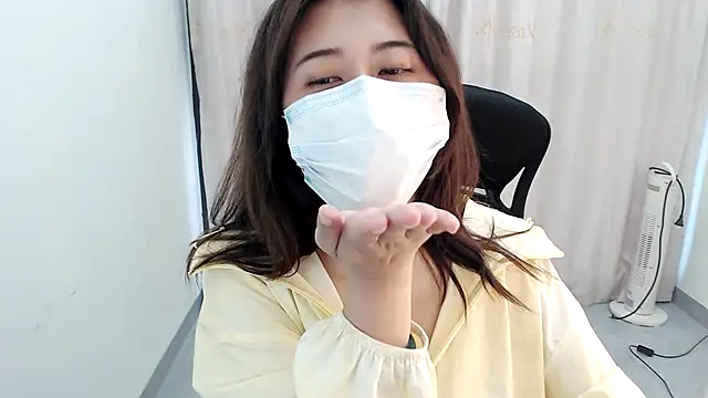 美女Liliya-77在线直播