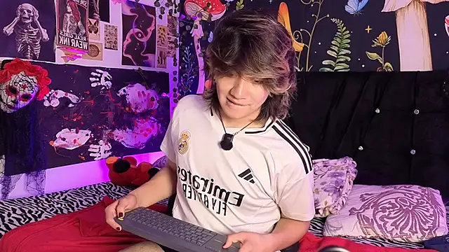 noah_blackwood (M twink) - hard dick+show ass