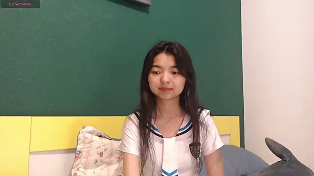 Shy_Kira webcam