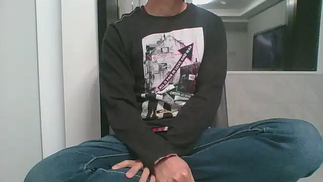 nole_china7 (Ask my age) - talk / fun / cum