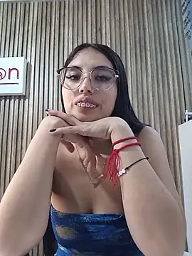 Valk_submissive webcam