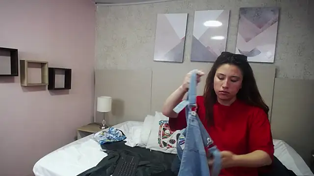 Camille_n_Shaggy webcam