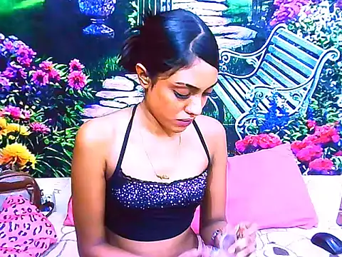 IndianPretty14u2Luv webcam