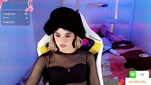 Sophiaa_doll_ webcam