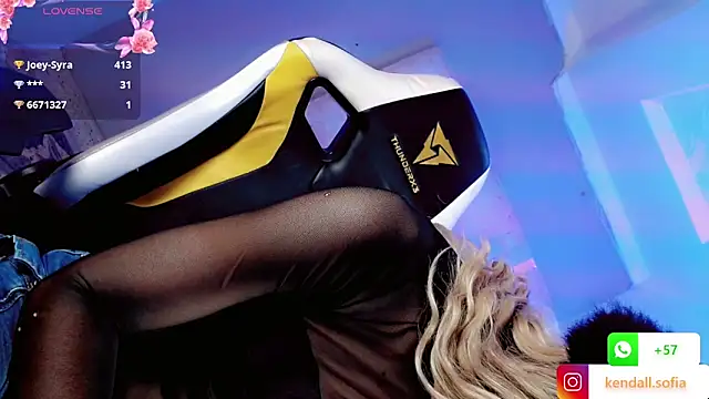 Sophiaa_doll_ webcam