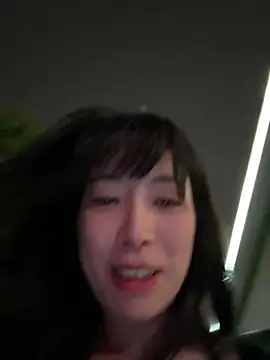 美女yourkeer在线直播