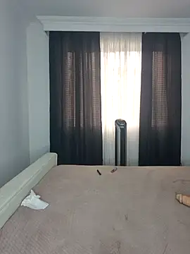 Webcam Model (karla-bruni)  is live.Free join now!