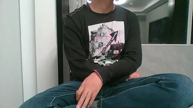 nole_china7 (Ask my age) - talk / fun / cum