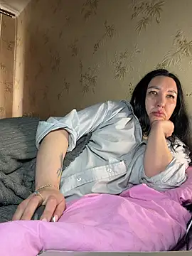 Naughtbaby_2025 webcam