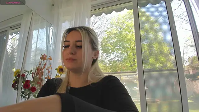 Ella_Vee webcam