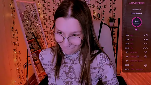 LinaBlossom_ webcam