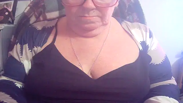 Playful_MILF_Demi webcam