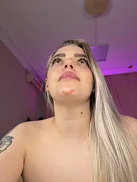  HugeBoobsAlice chat room