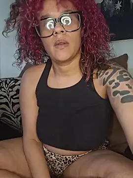 VelvetVixen_735 webcam