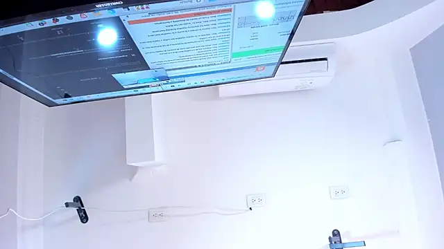 AlondraSoomer webcam