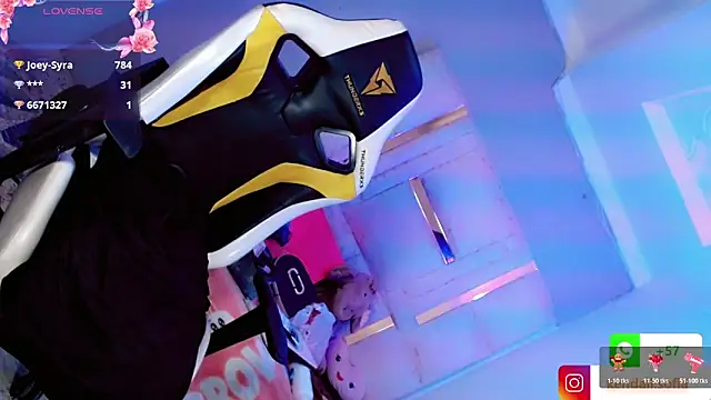 Sophiaa_doll_ webcam