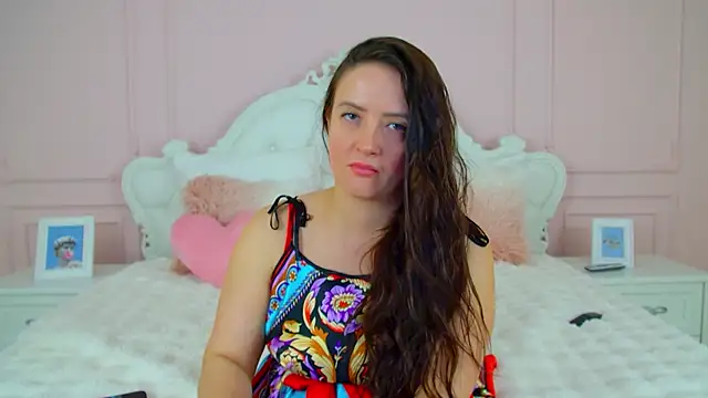 ElinaBellucci webcam