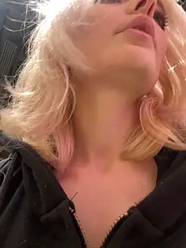 aka_Blonde webcam