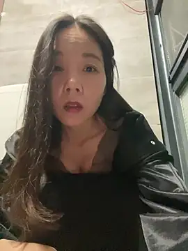 美女xinmengAZ在线直播