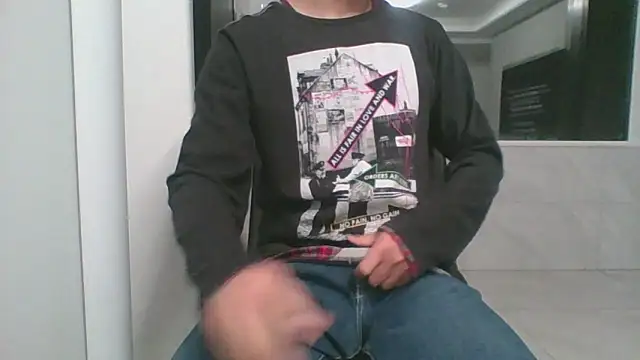 nole_china7 (Ask my age) - talk / fun / cum